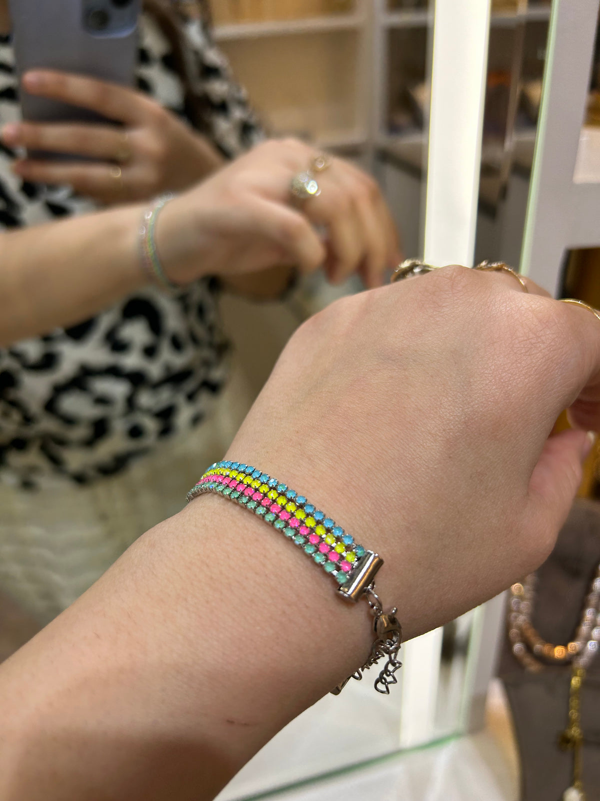 Multicolor daisyme tennis bracelet