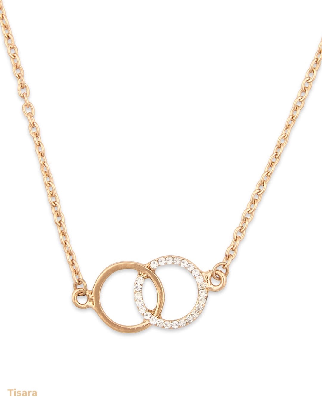Interlocking circle pendant