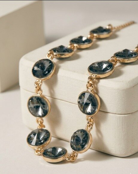 Black pearl choker necklace