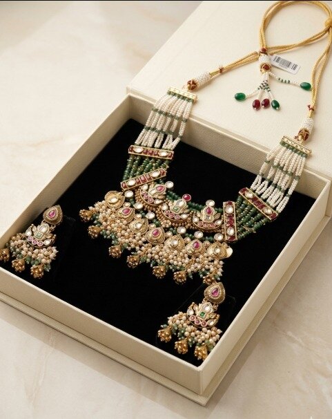 Mehfil Maharani Kundan Set